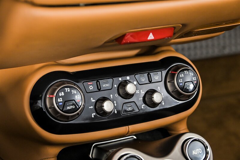 Used 2010 Ferrari California RWD image 28