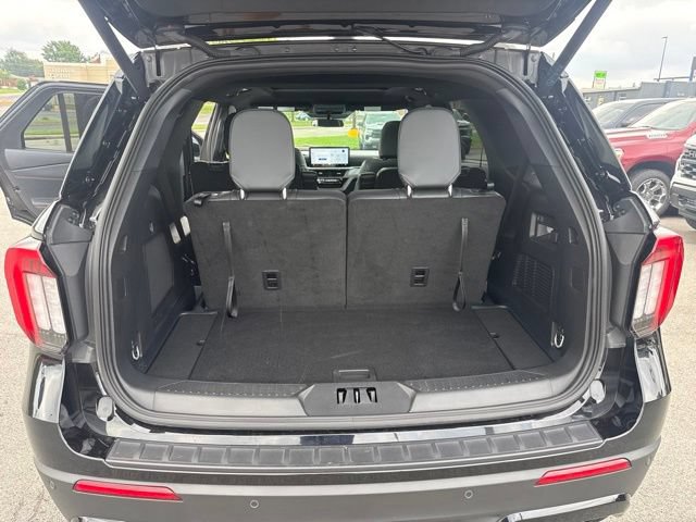 Used 2025 Ford Explorer ST-Line AWD/4WD image 28