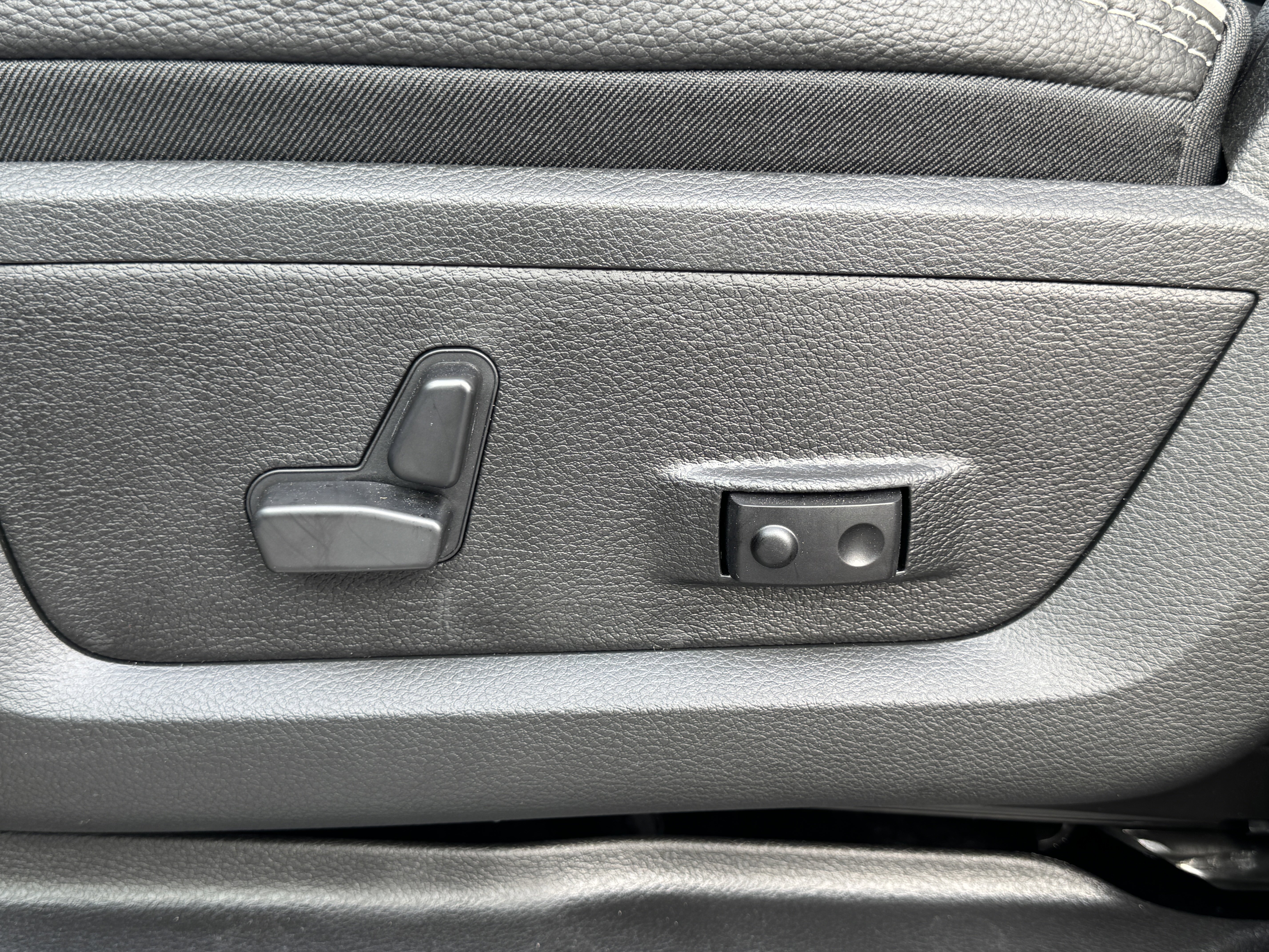 New 2026 RAM 3500 Limited image 25