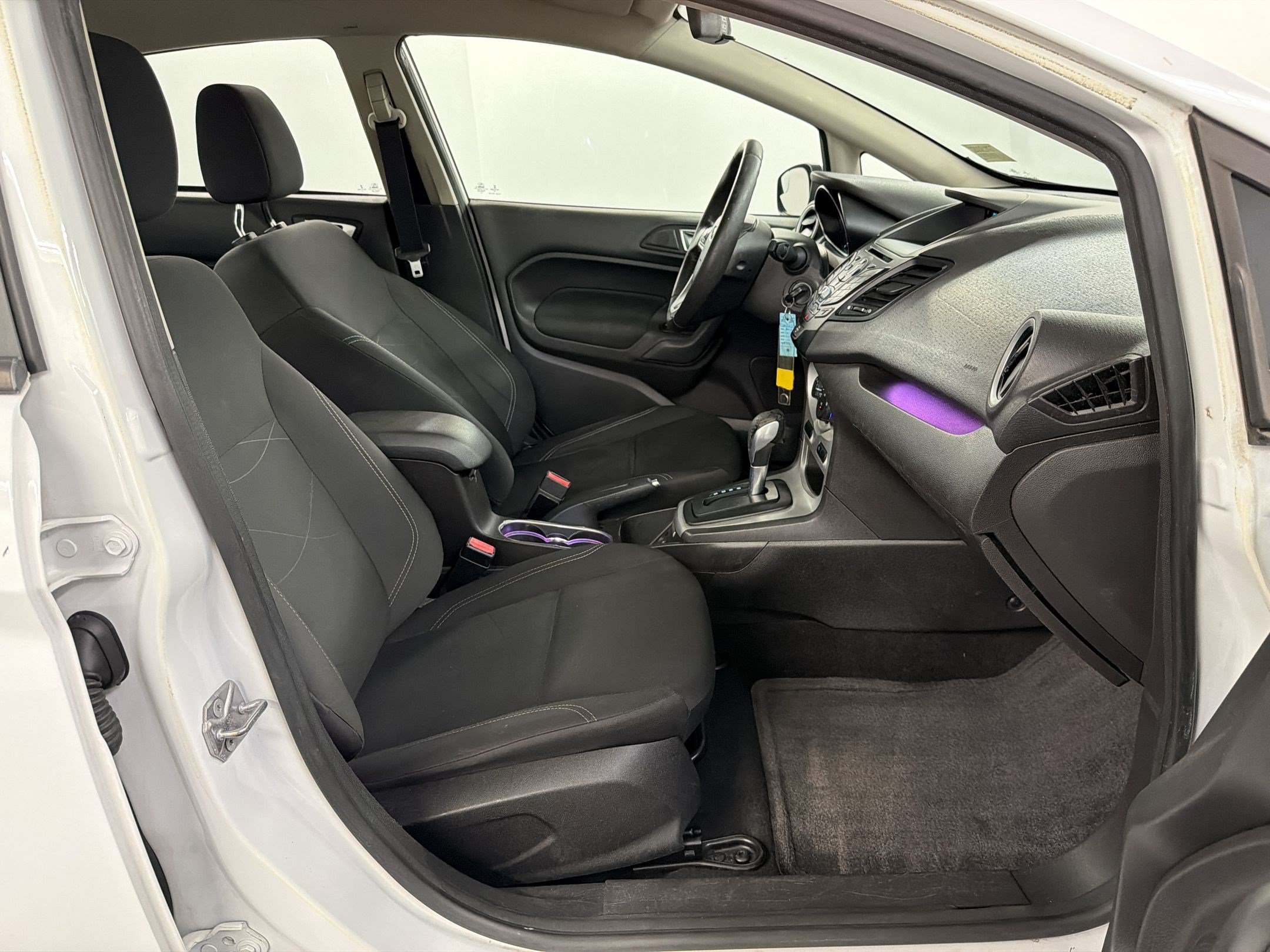 Used 2016 Ford Fiesta SE FWD image 27
