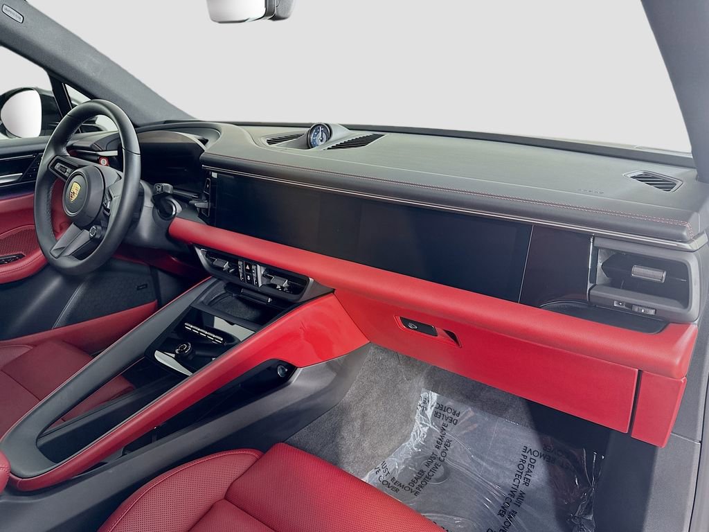 Used 2025 Porsche Macan 4S Electric image 31