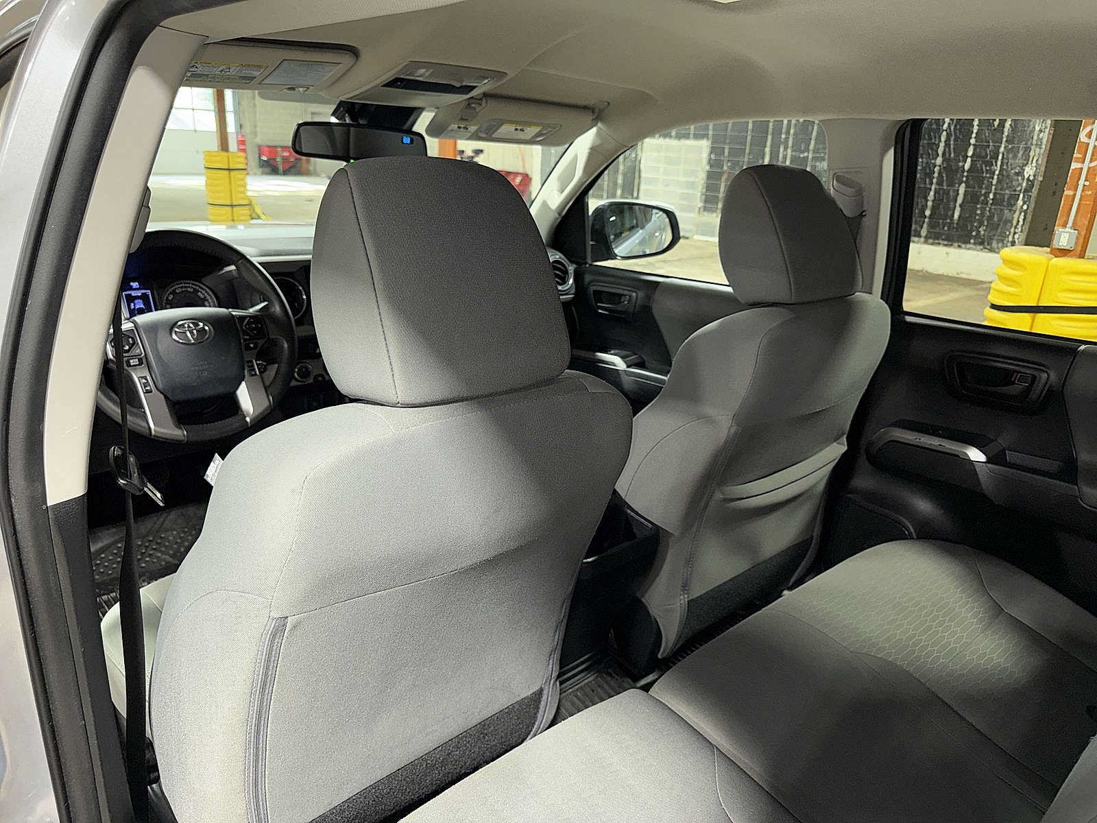 Used 2019 Toyota Tacoma SR5 AWD/4WD image 28