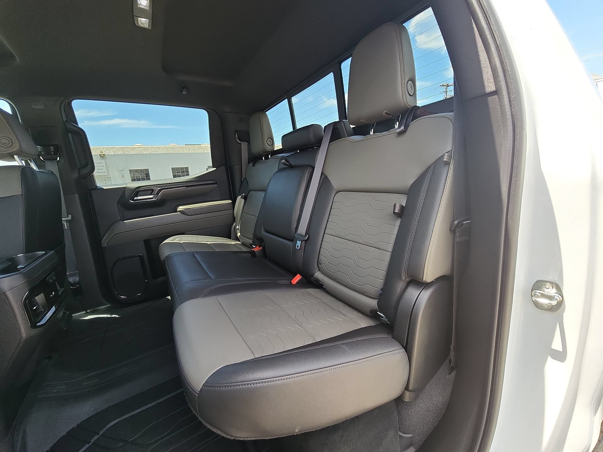 Used 2024 Chevrolet Silverado 1500 ZR2 w/ Technology Package AWD/4WD image 24