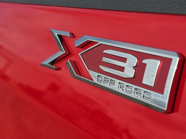 Used 2025 GMC Sierra 1500 Elevation w/ Elevation Premium Package image 11