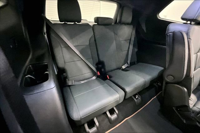 Used 2025 GMC Acadia AT4 image 29