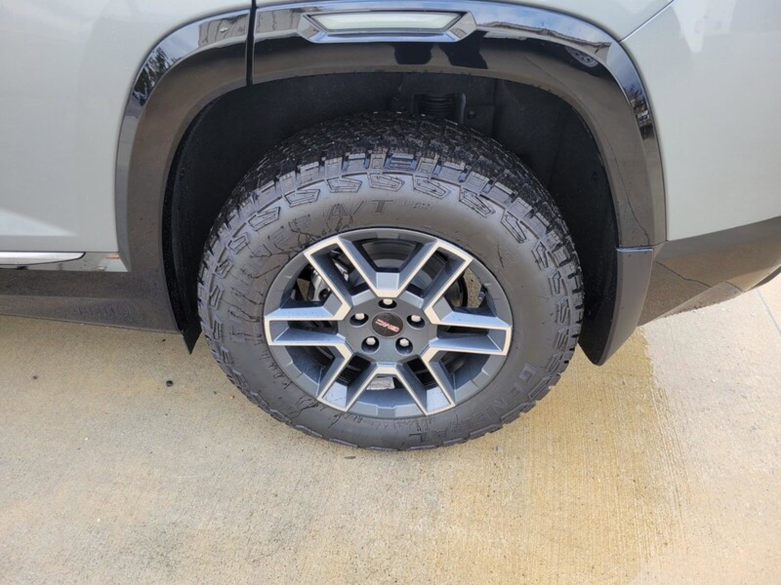 New 2026 GMC Terrain AT4 w/ Convenience Package III image 9