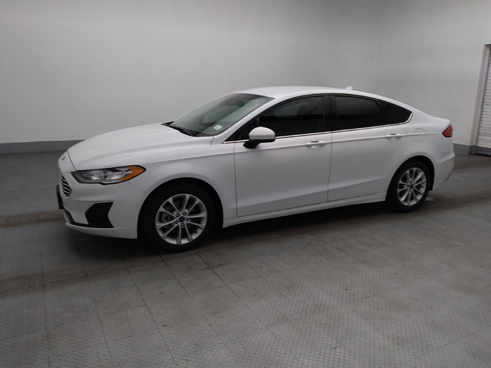 Used 2019 Ford Fusion SE FWD image 2