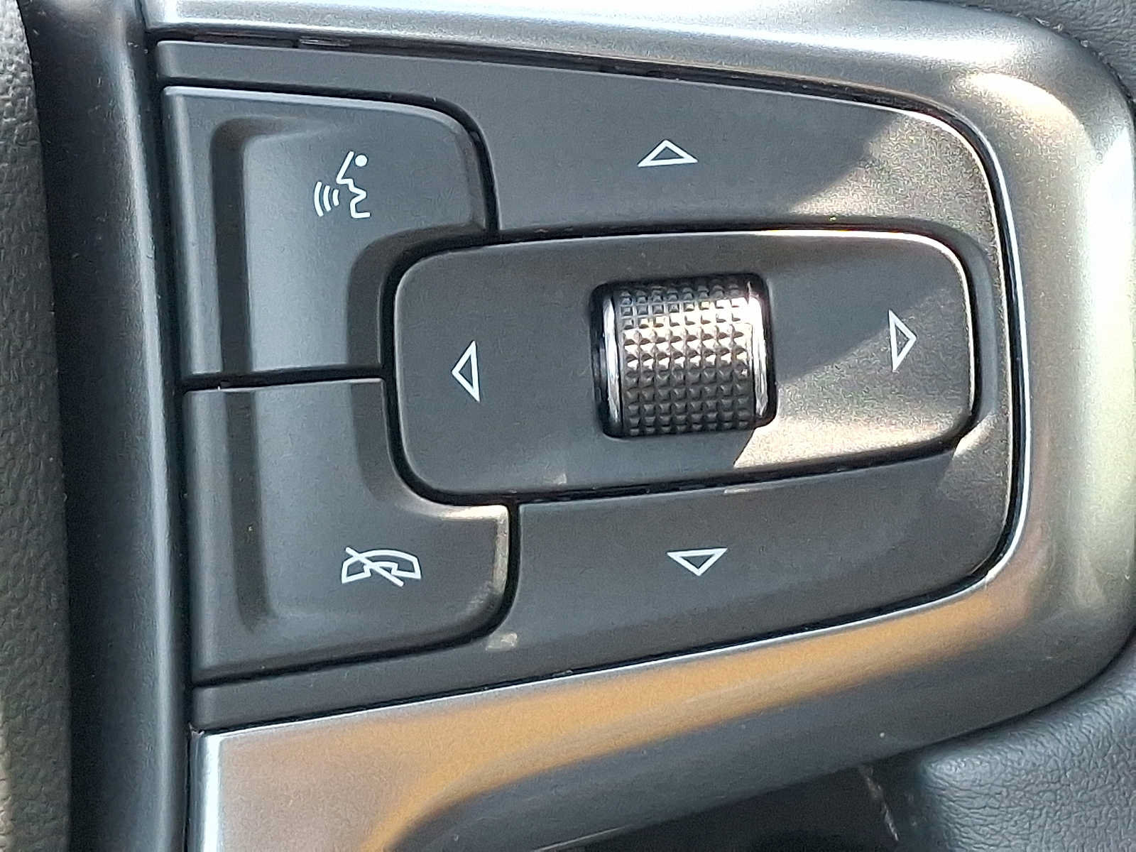Used 2024 Chevrolet Silverado 1500 LT AWD/4WD image 22