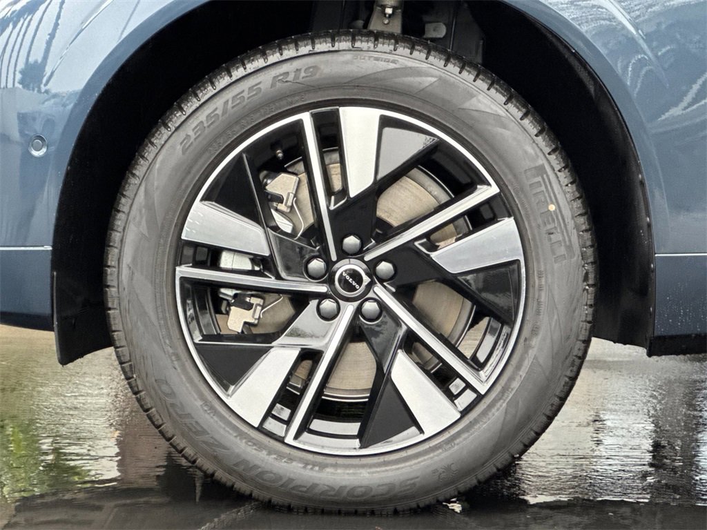 New 2026 Volvo XC60 T8 Plus image 25