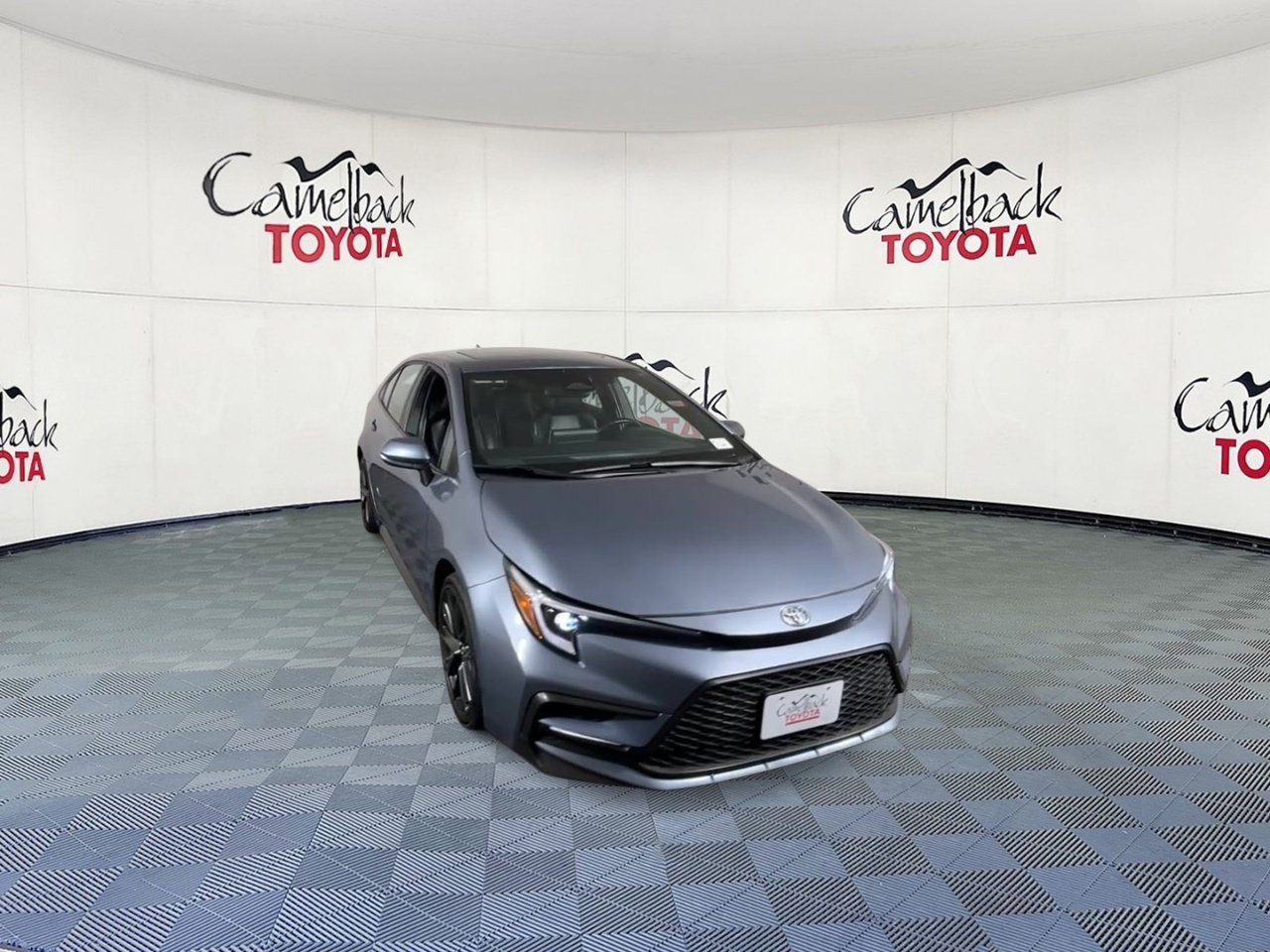 Used 2024 Toyota Corolla XSE FWD image 4