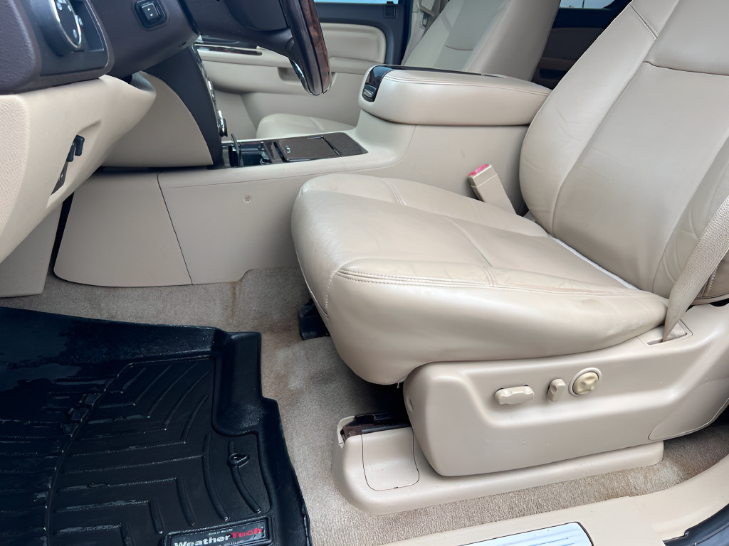 Used 2012 GMC Yukon Denali AWD/4WD image 19