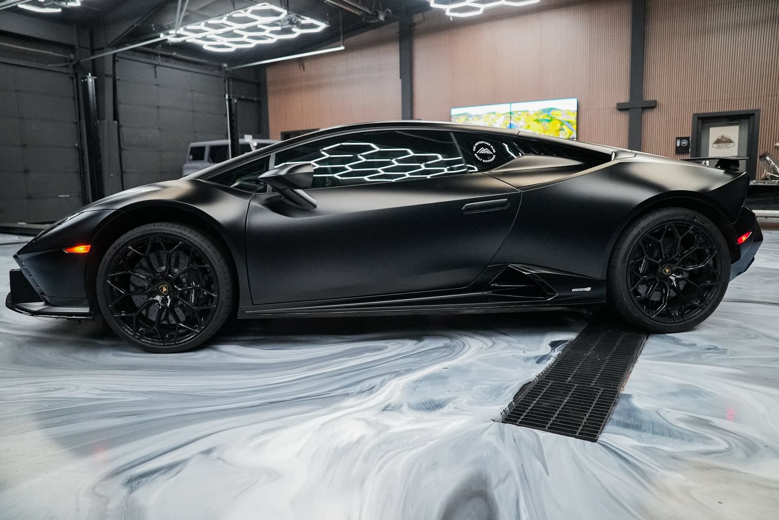 Used 2023 Lamborghini Huracan Tecnica RWD image 21