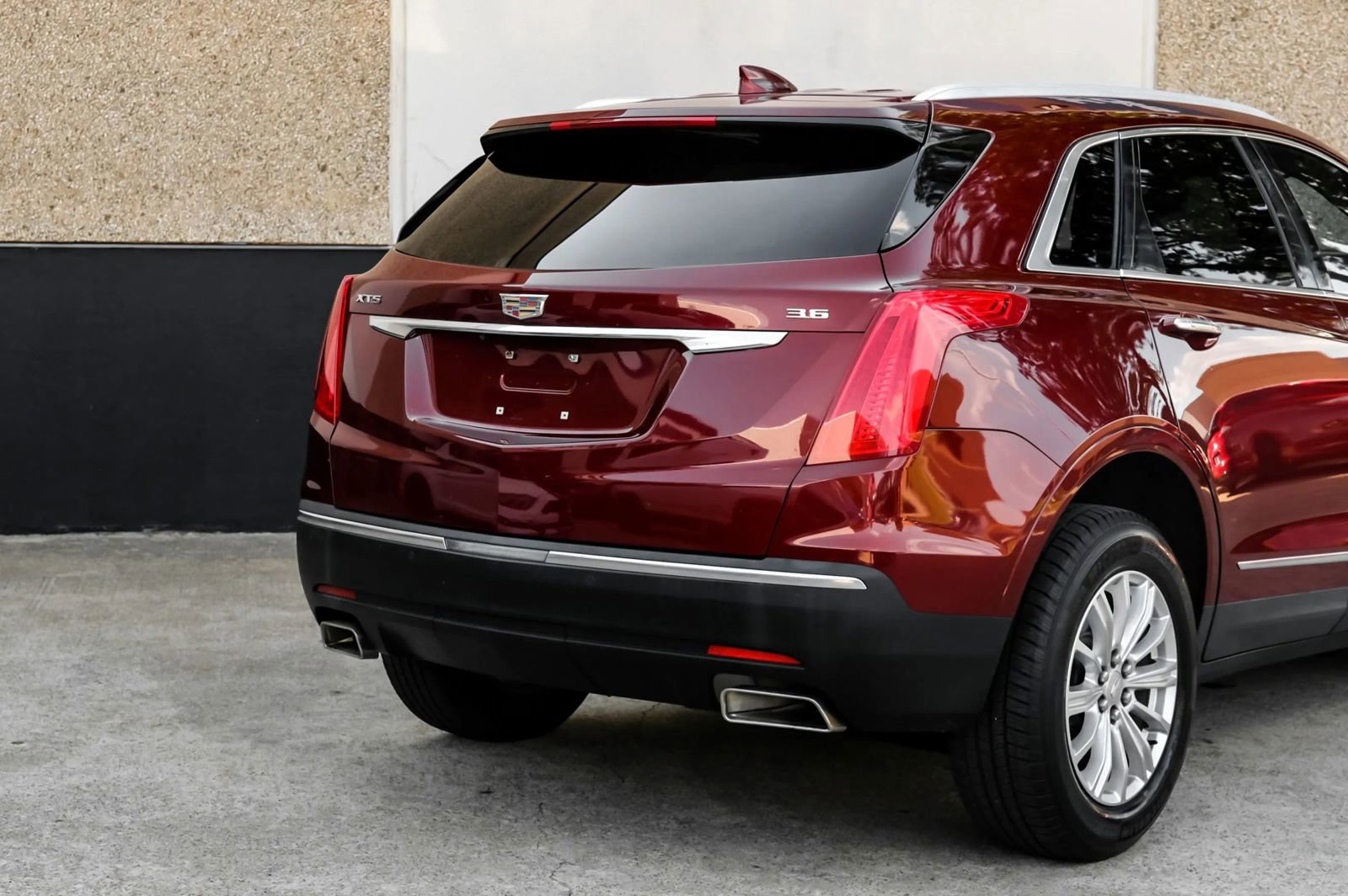 Used 2018 Cadillac XT5 FWD image 10