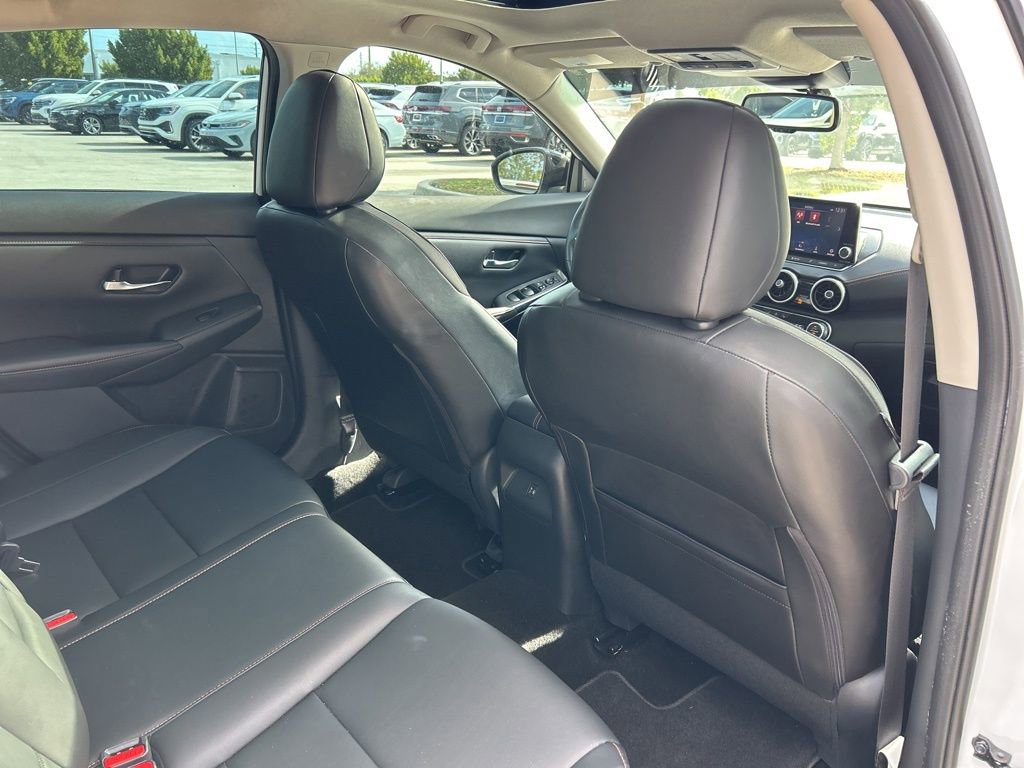 Used 2021 Nissan Sentra SR w/ SR Premium Package image 46