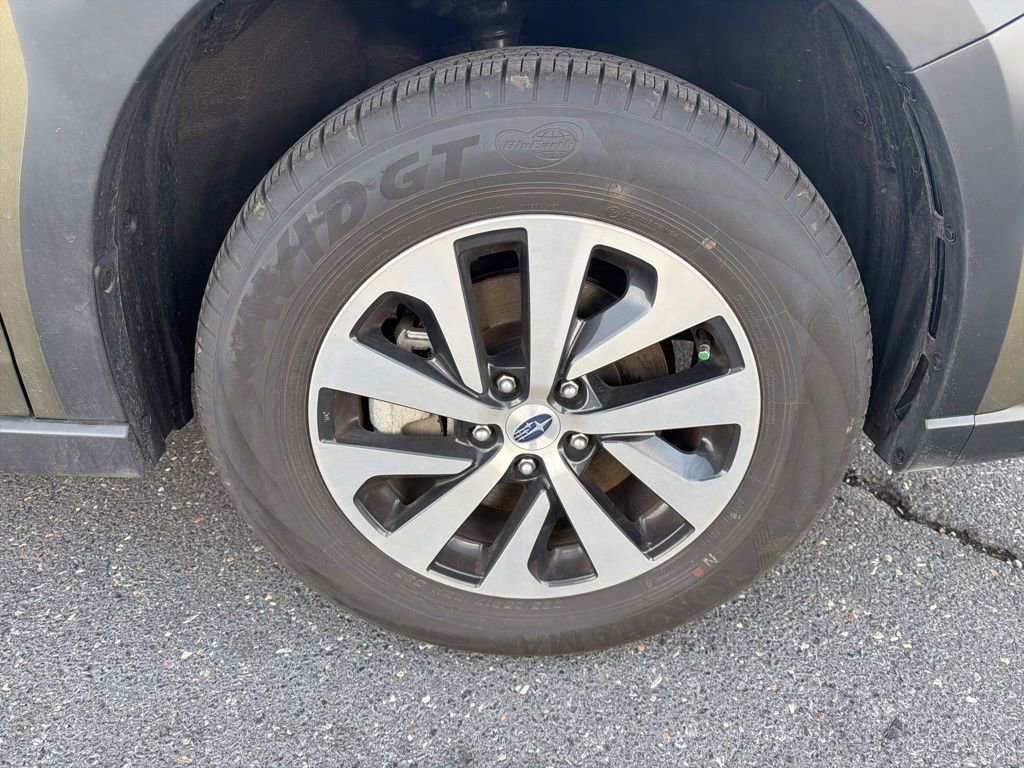 Certified 2025 Subaru Outback Premium image 10