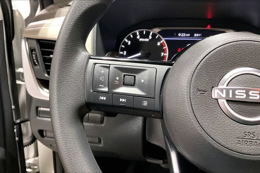 Used 2023 Nissan Rogue SV FWD image 23