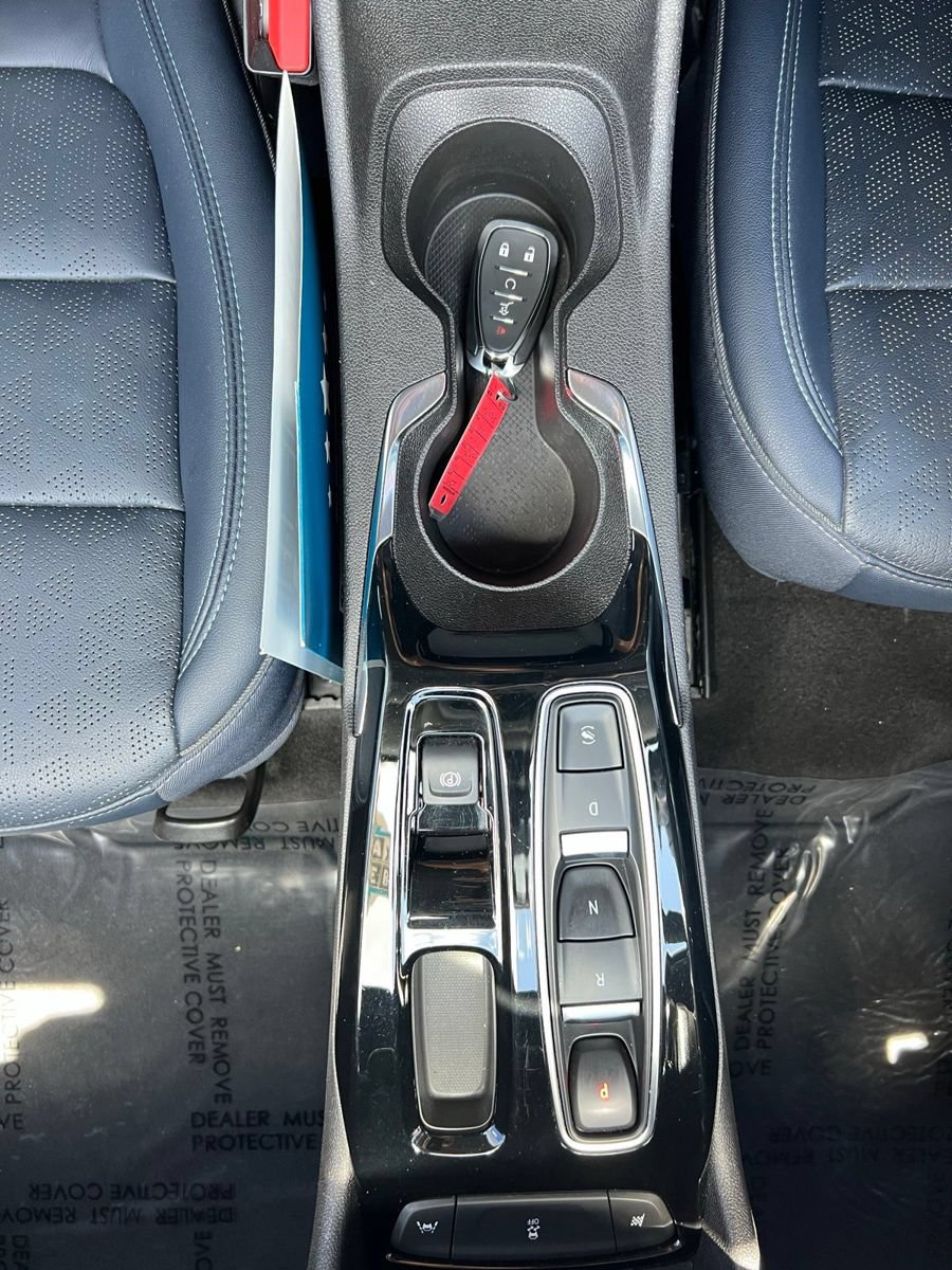Used 2022 Chevrolet Bolt EUV Premier w/ Super Cruise Package FWD image 39