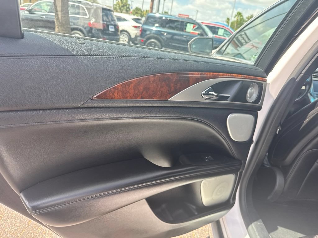 Used 2020 Lincoln MKZ Reserve w/ Luxury Package FWD image 20