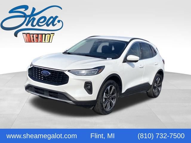 Used 2024 Ford Escape Platinum AWD/4WD image 1