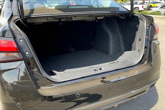 New 2025 Nissan Versa SV w/ Trunk Package image 23
