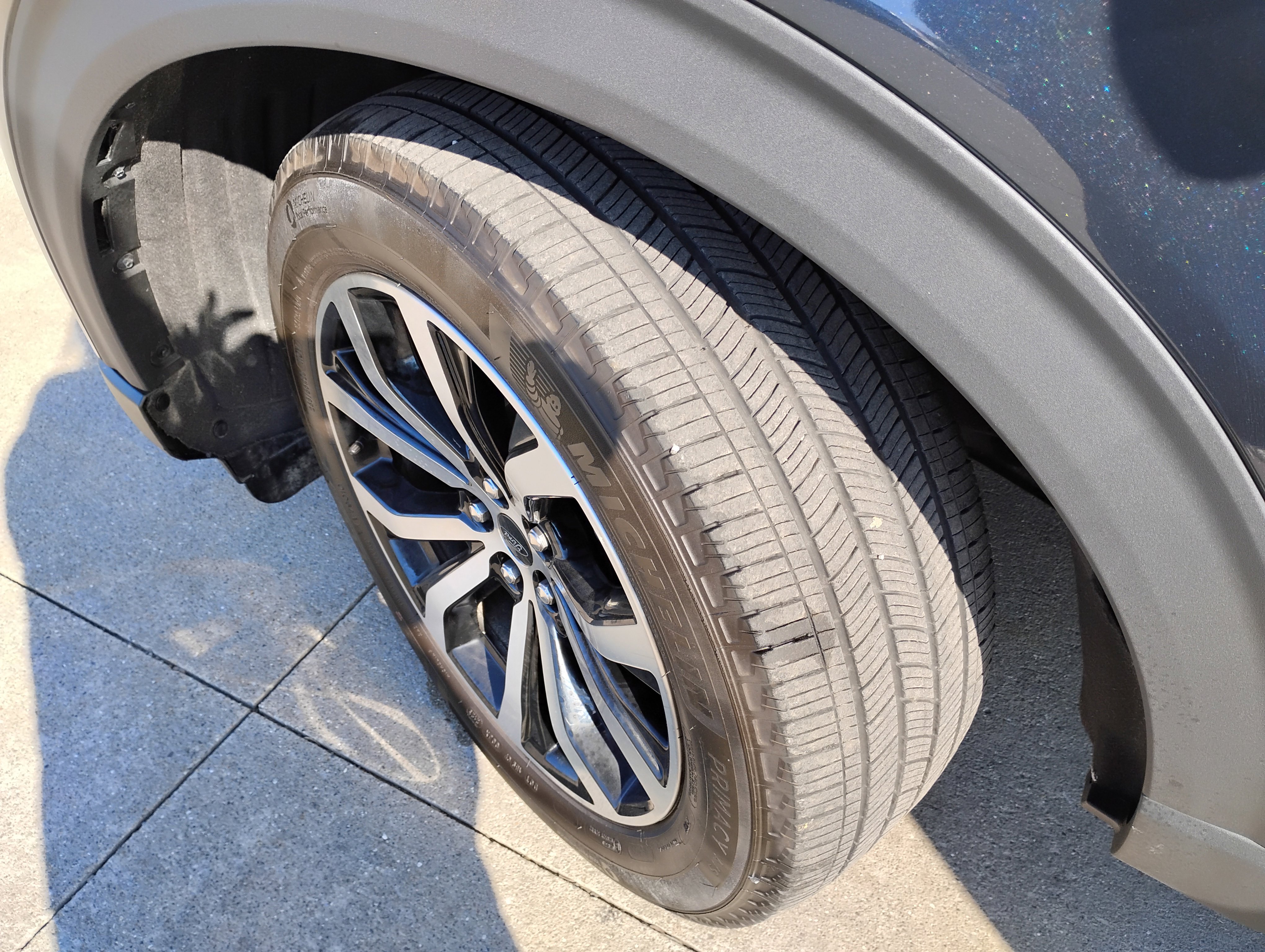 Used 2023 Ford Explorer ST-Line image 25