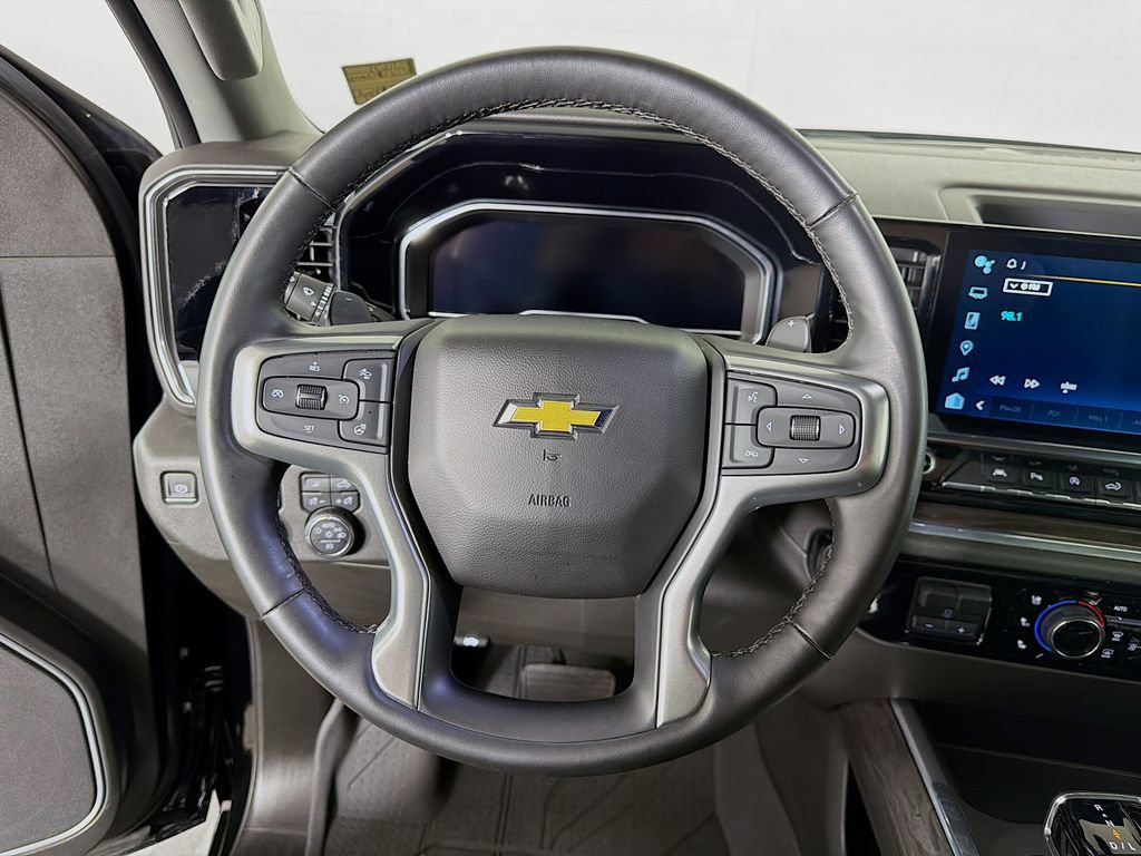 Used 2023 Chevrolet Silverado 1500 LTZ AWD/4WD image 13