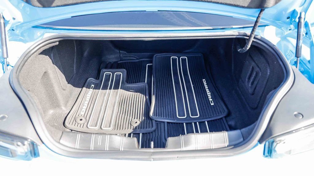 Used 2023 Chevrolet Camaro SS RWD image 31