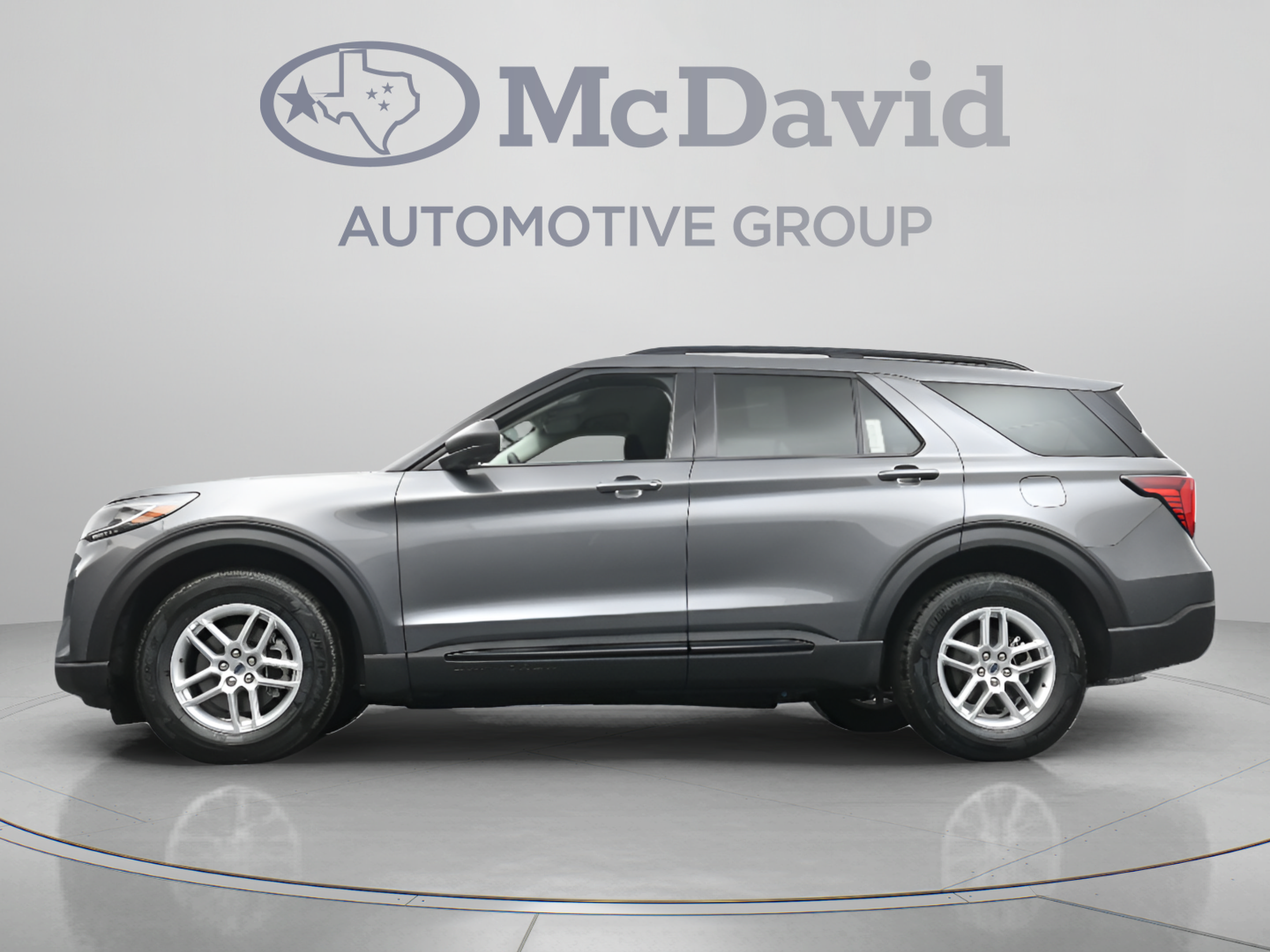 New 2026 Ford Explorer Active RWD image 13
