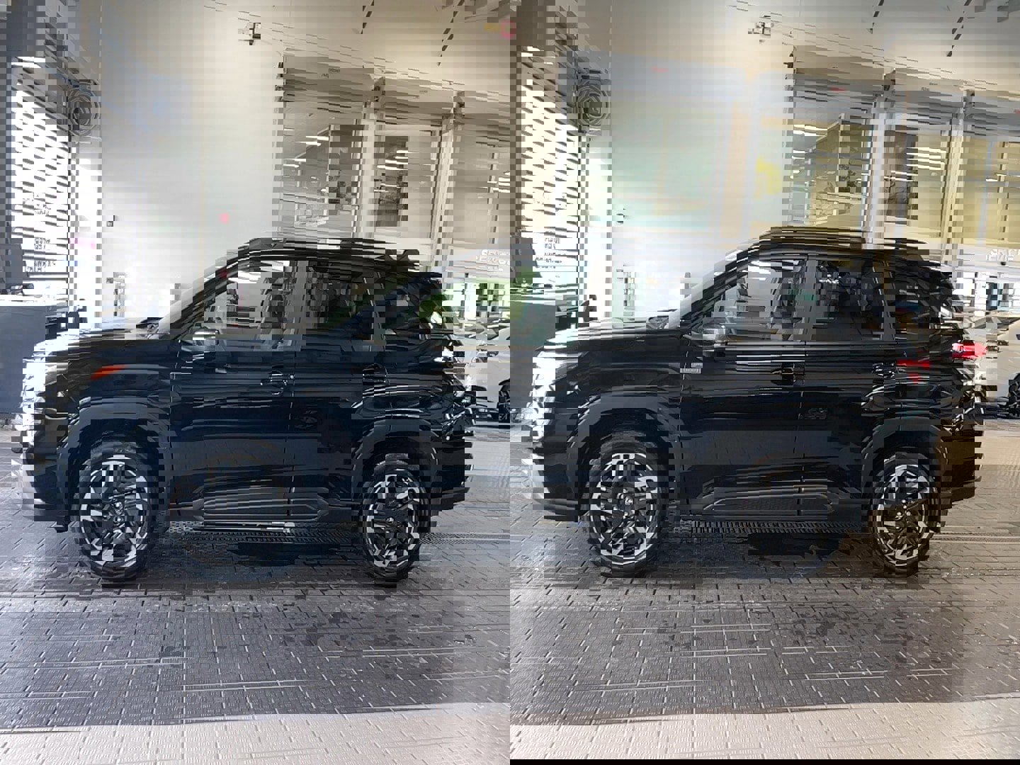 Used 2025 Subaru Forester Limited image 4