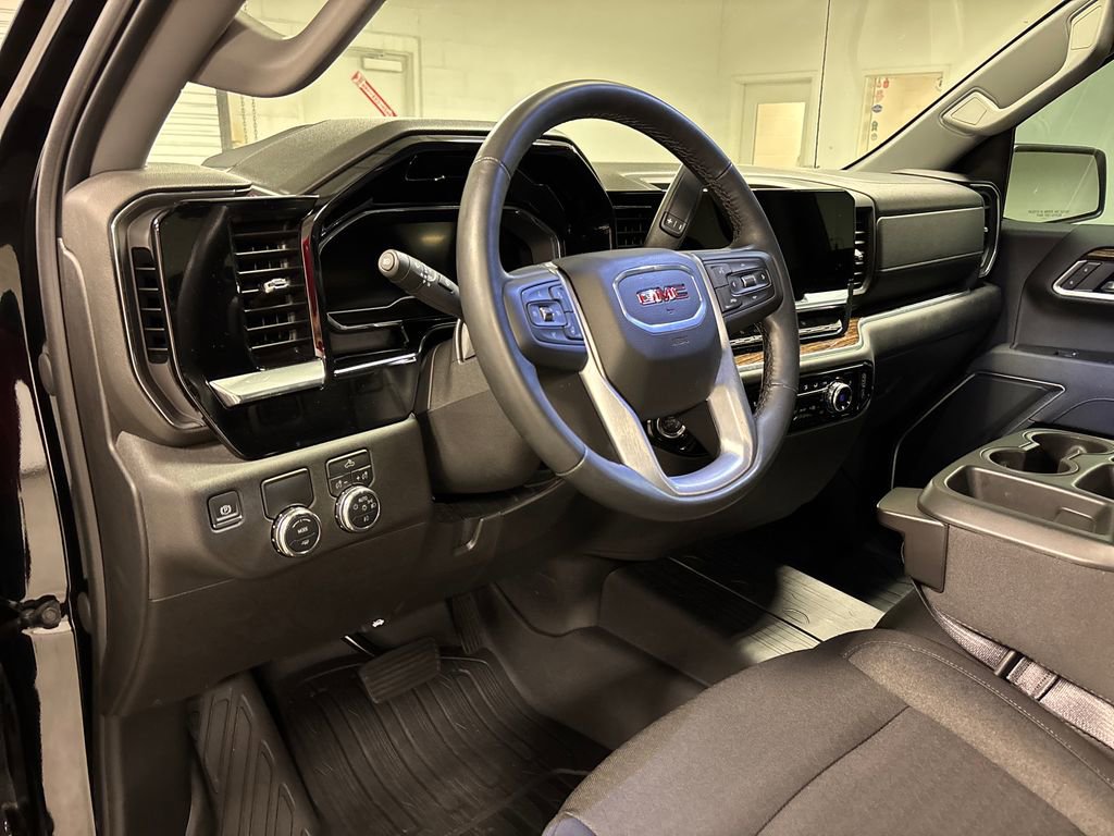 Used 2025 GMC Sierra 1500 Elevation w/ LPO, Elevation Black Package RWD image 28