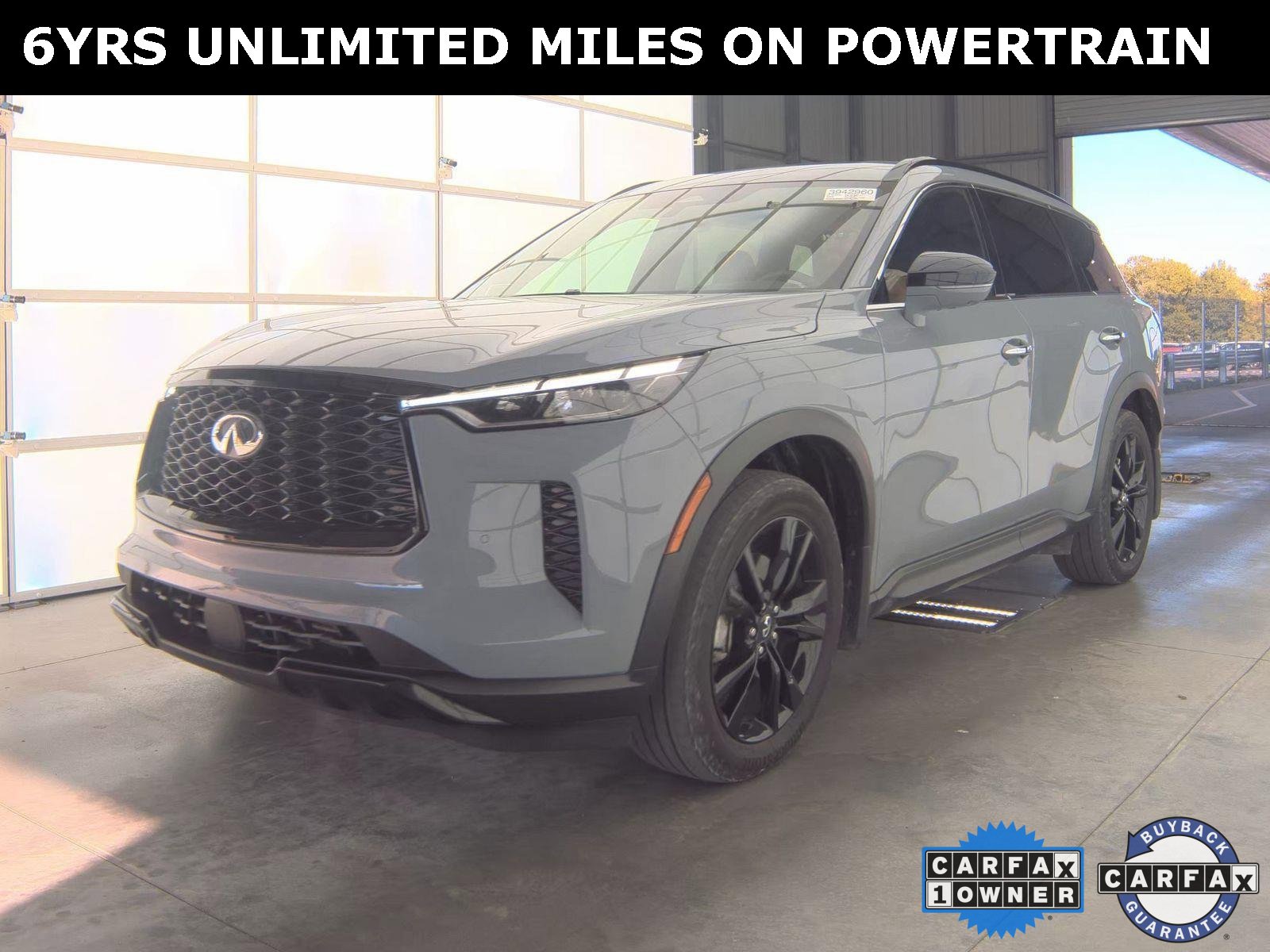 Certified 2025 INFINITI QX60 Luxe w/ Black Edition image 1