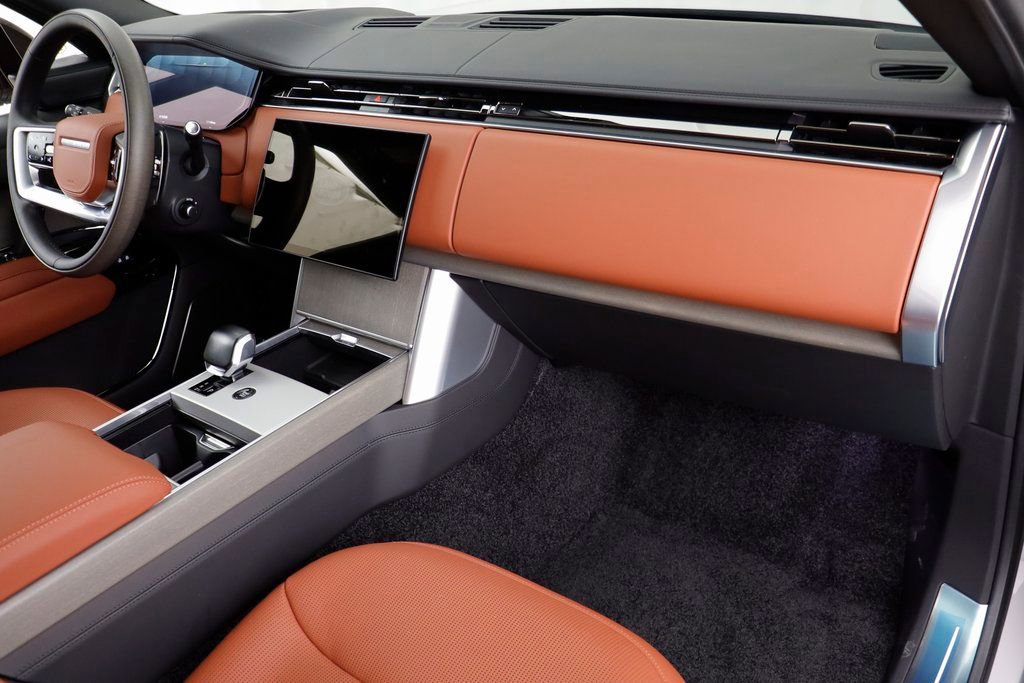 New 2026 Land Rover Range Rover SV image 25
