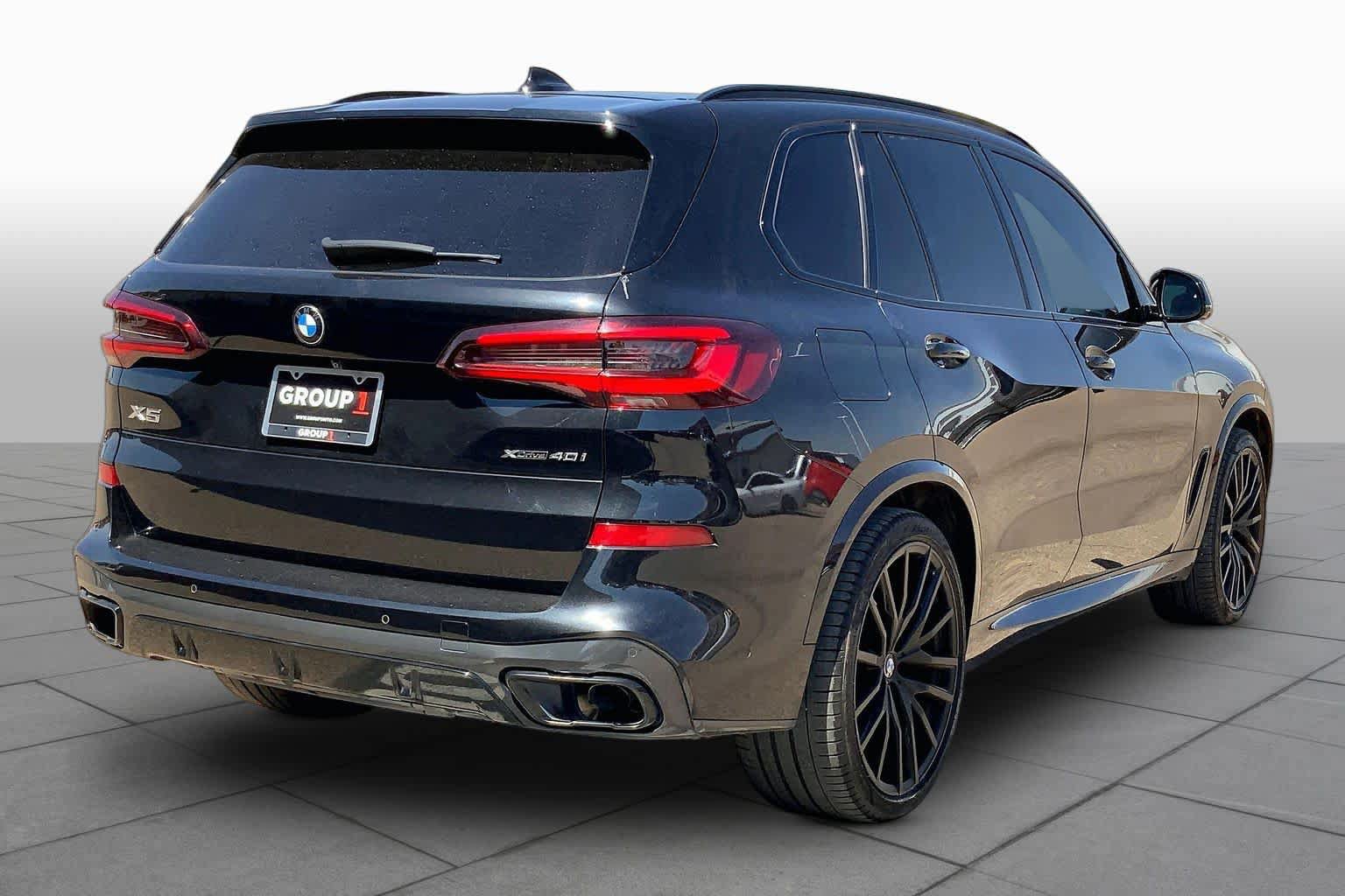 Used 2022 BMW X5 xDrive40i w/ M Sport Package AWD/4WD image 13