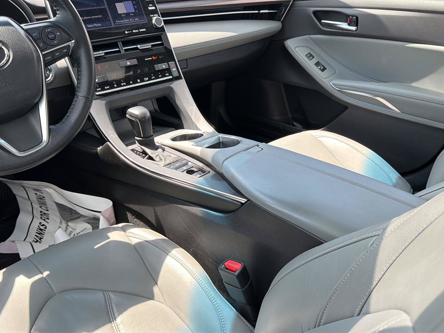 Used 2022 Toyota Avalon XLE w/ Moonroof Package FWD image 26