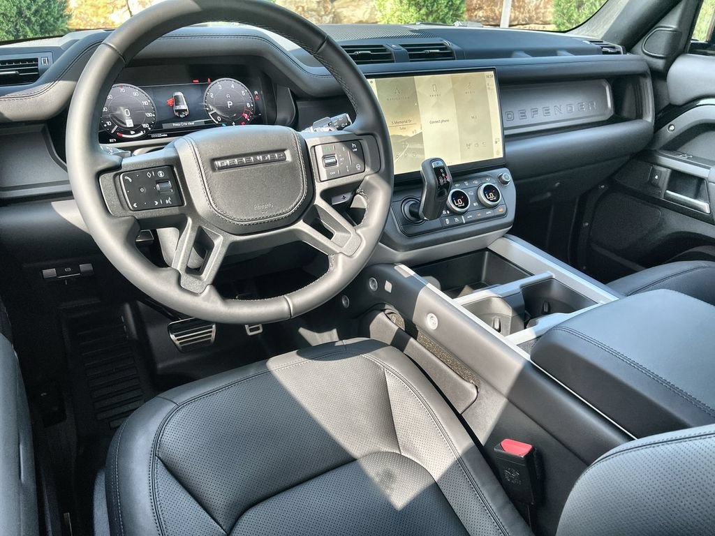Used 2026 Land Rover Defender 130 V8 AWD/4WD image 13