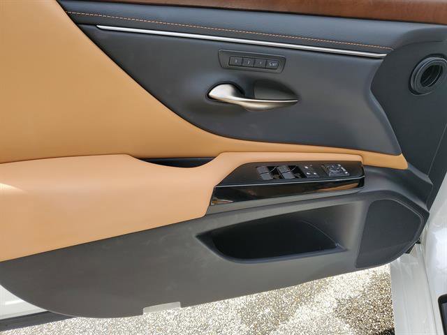 Used 2025 Lexus ES 350 w/ Premium Package FWD image 39