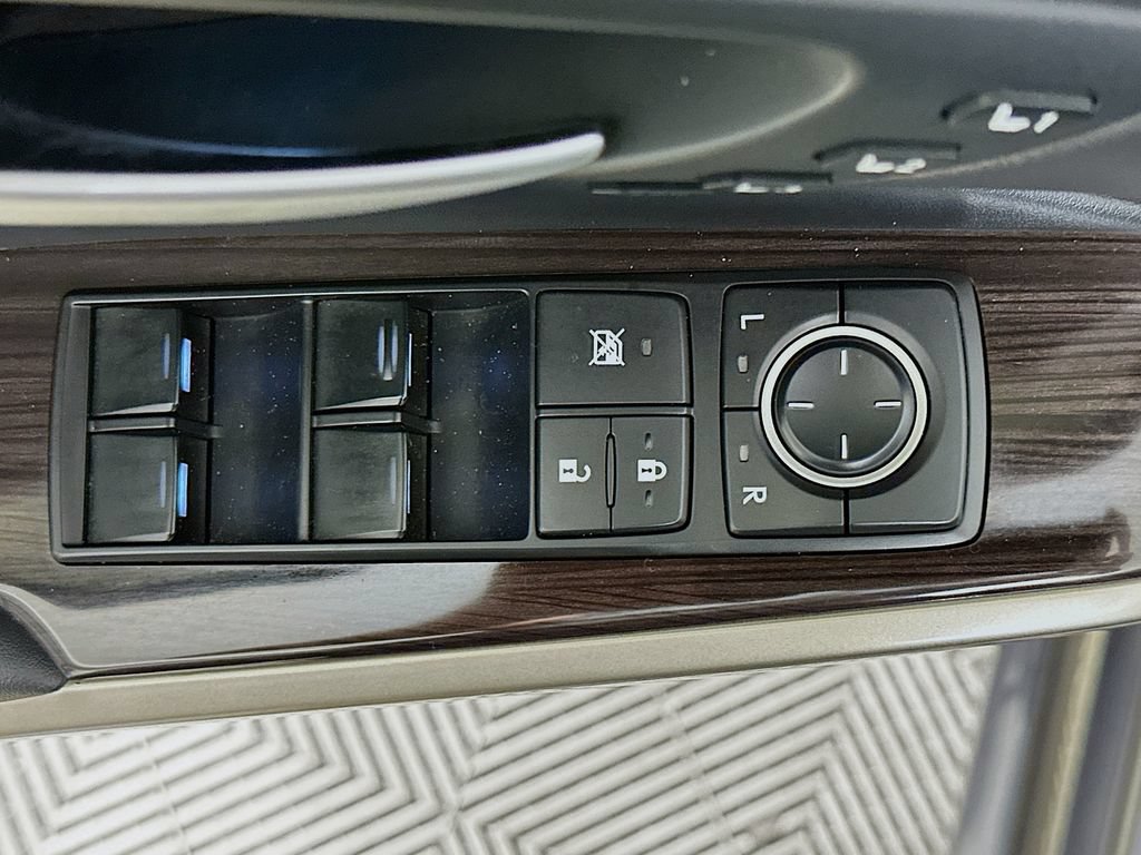 Used 2015 Lexus IS 250 RWD image 22