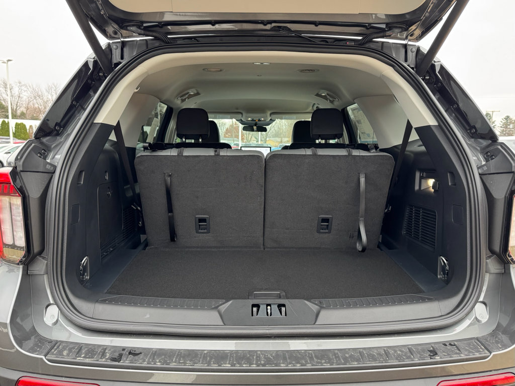 New 2026 Ford Explorer Active w/ Active Comfort Package image 8