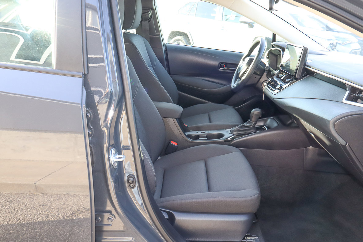 Used 2025 Toyota Corolla LE FWD image 21
