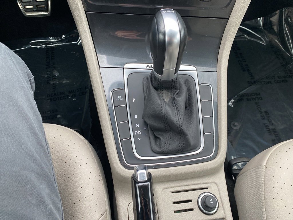 Used 2019 Volkswagen Golf Alltrack S image 16