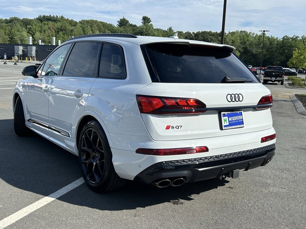 Used 2025 Audi SQ7 Prestige w/ Prestige Package image 3