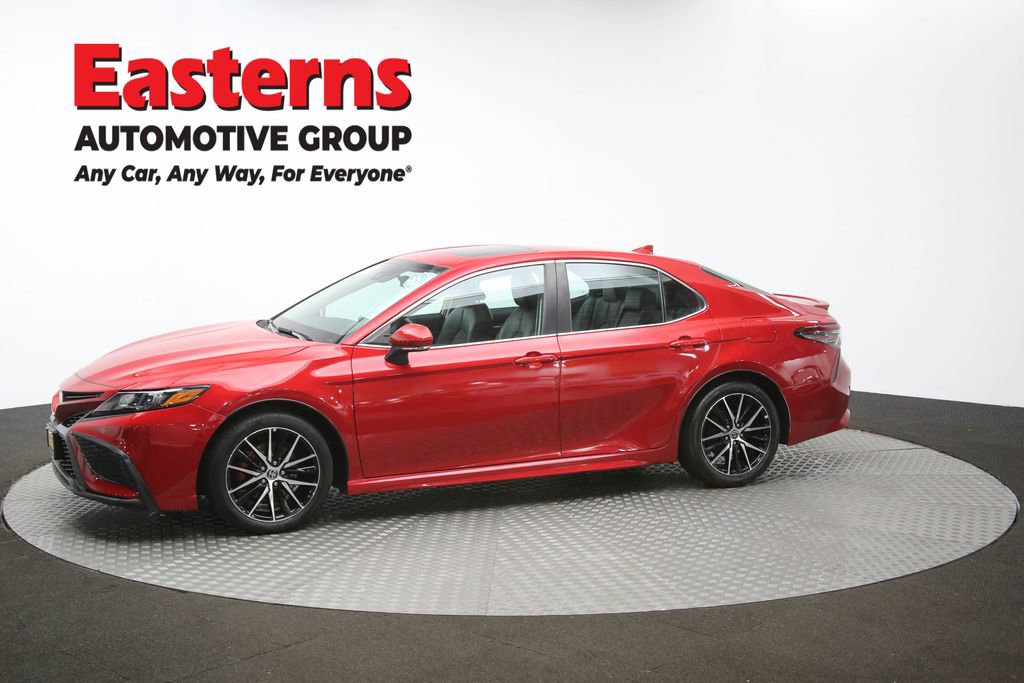 Used 2021 Toyota Camry SE w/ Cold Weather Package image 58