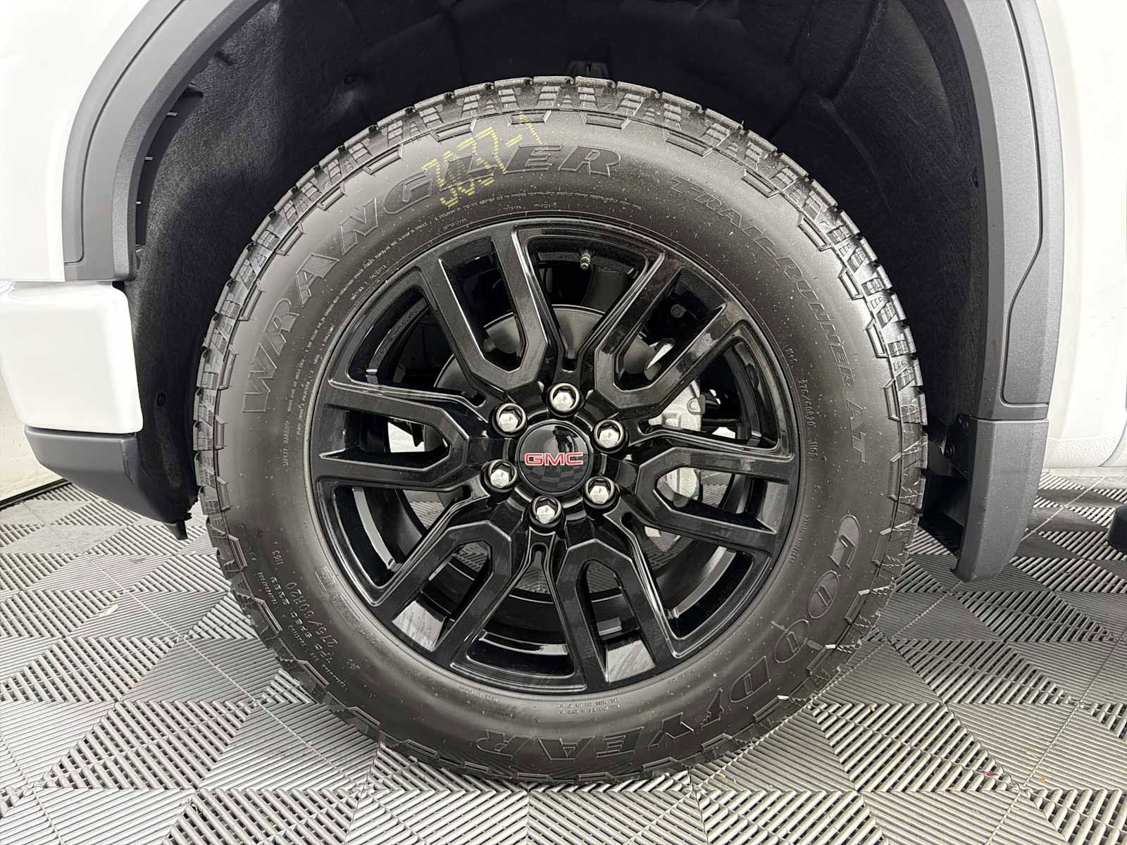 New 2026 GMC Sierra 1500 Elevation w/ Elevation Premium Package AWD/4WD image 18