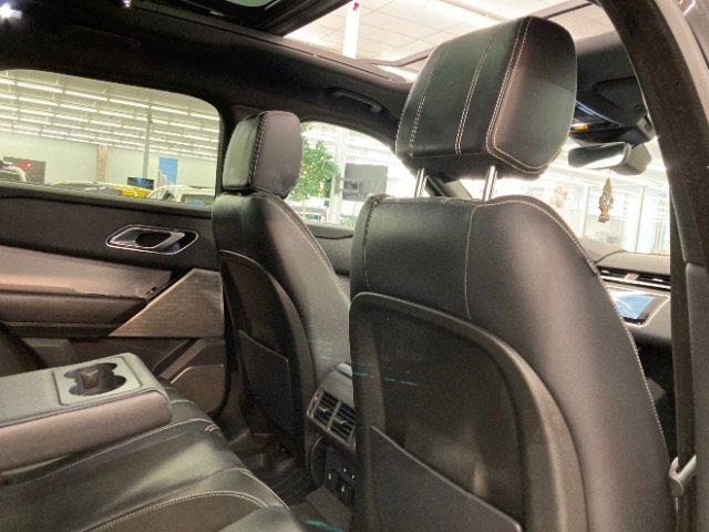 Used 2018 Land Rover Range Rover Velar R-Dynamic SE image 14