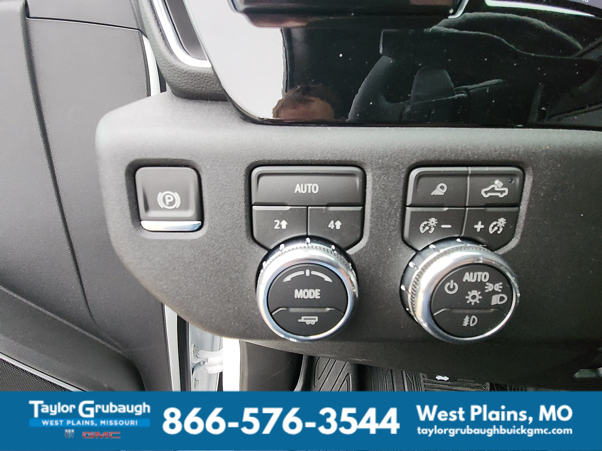New 2026 GMC Sierra 1500 Elevation w/ Elevation Premium Package AWD/4WD image 22