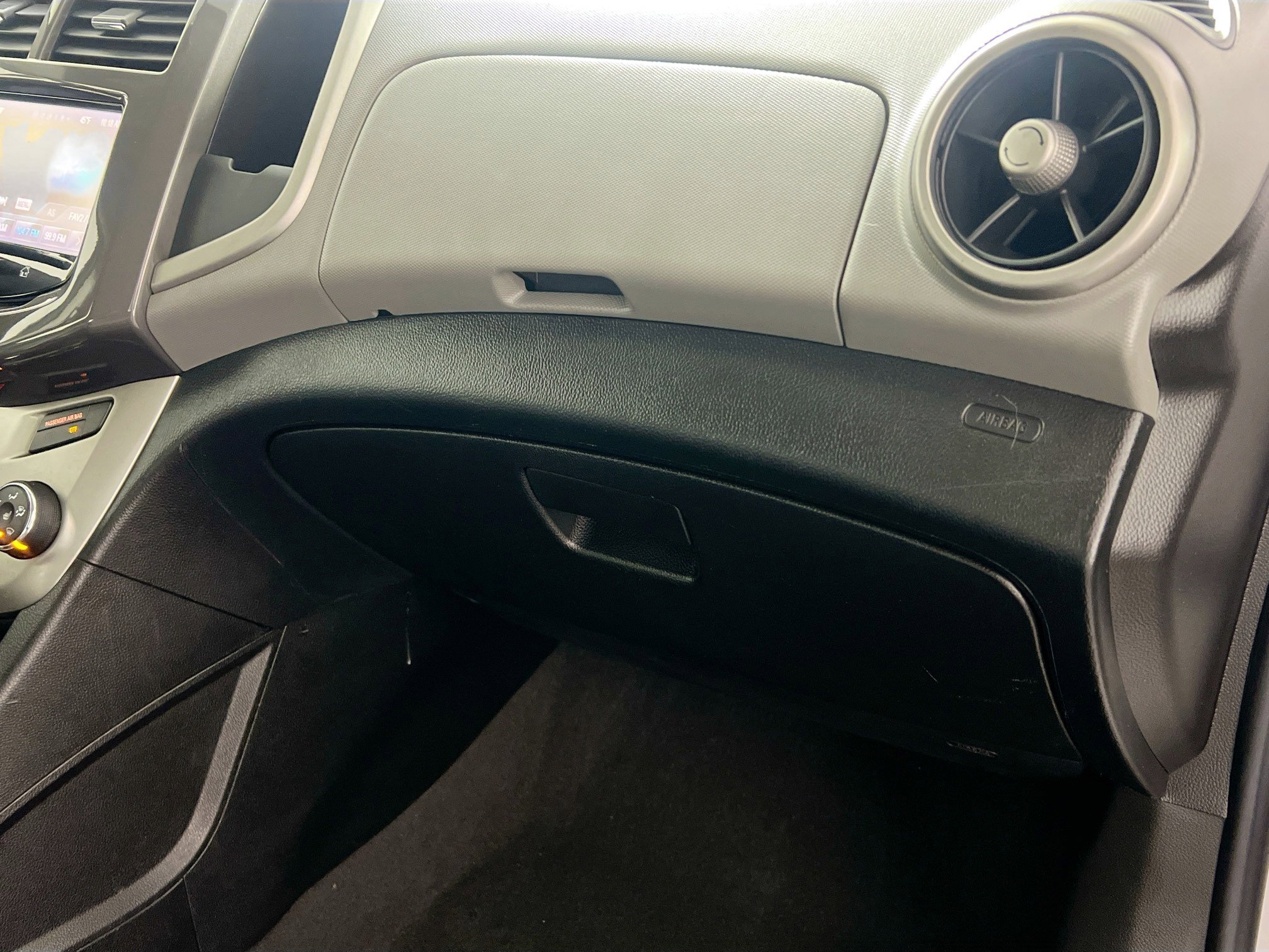 Used 2014 Chevrolet Sonic LTZ image 34