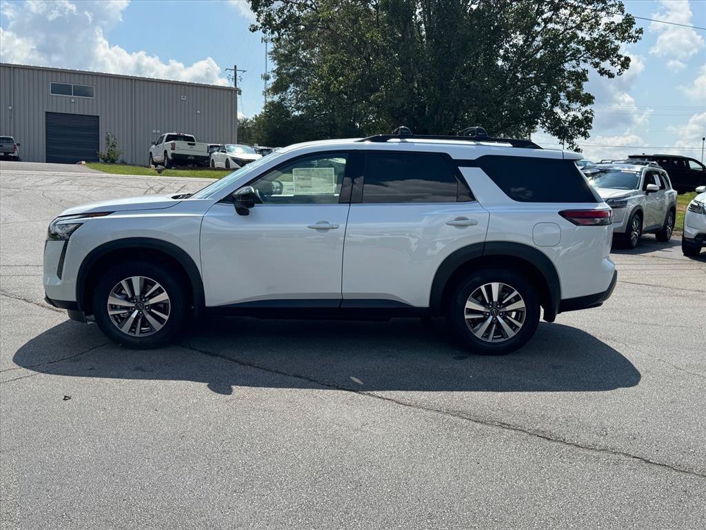 New 2026 Nissan Pathfinder SL FWD image 6