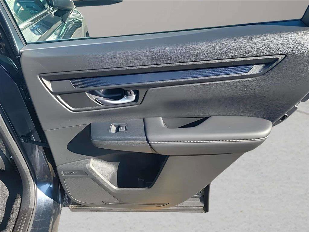 Used 2023 Honda CR-V LX image 24