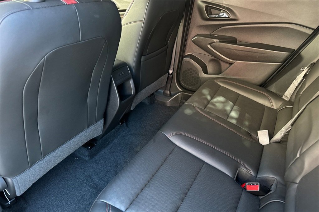 Used 2024 Chevrolet Trax RS w/ Sunroof Package image 11