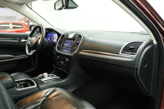 Used 2017 Chrysler 300 Limited RWD image 20